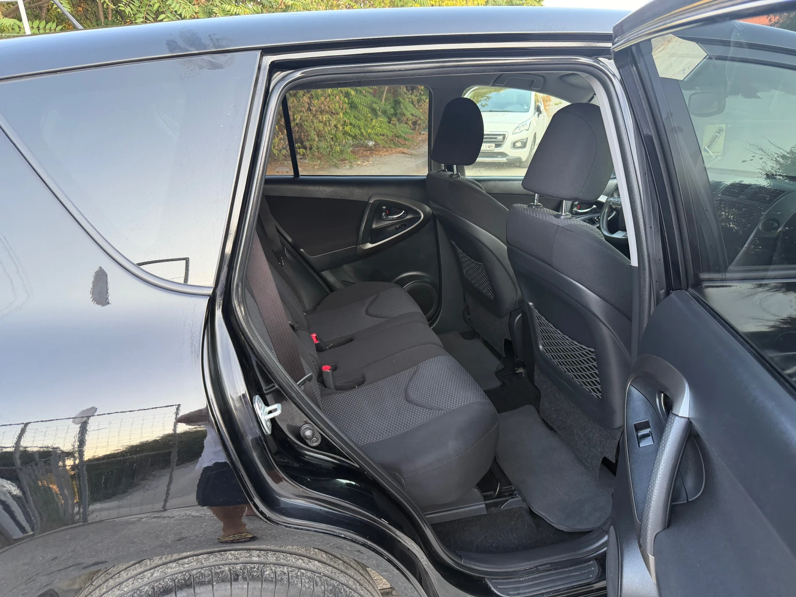 Toyota Rav4 2.0 VALVE, снимка 11 - Автомобили и джипове - 56164832