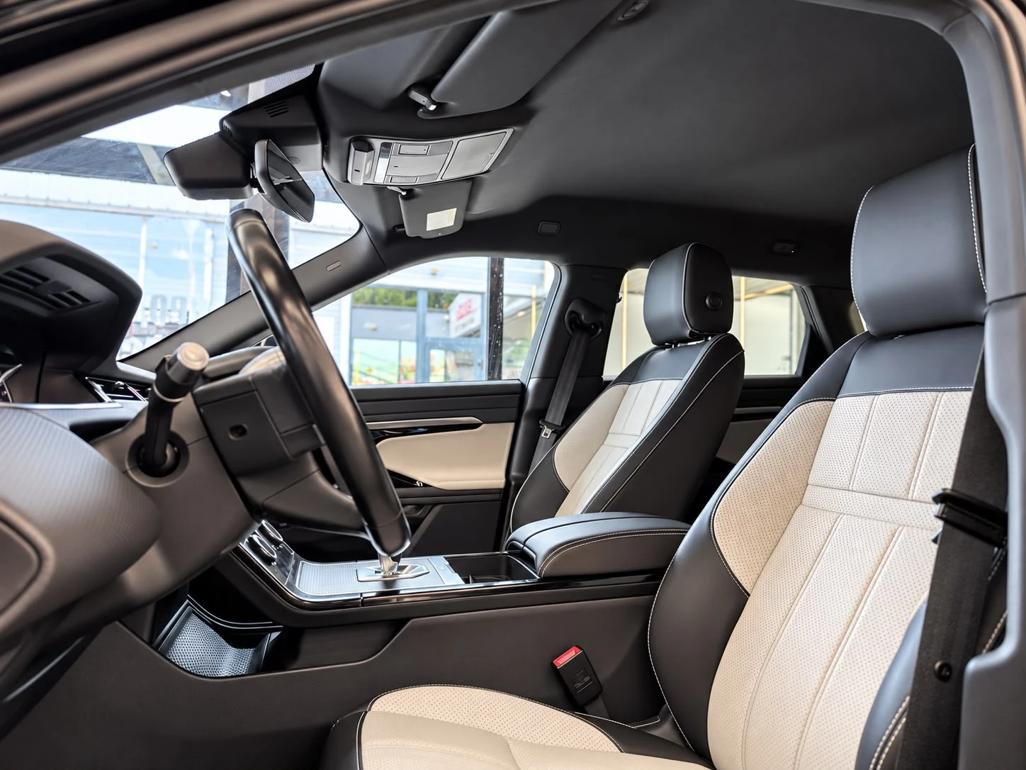 Land Rover Range Rover Evoque R-Dynamic* 4x4* 2.0TD4* ������  | Mobile.bg � ����������� 8