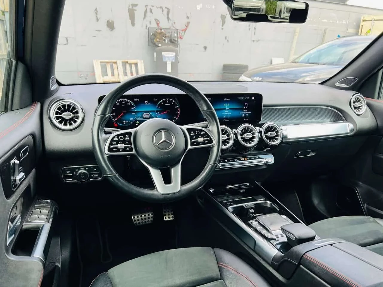 Mercedes-Benz GLB, снимка 8 - Автомобили и джипове - 56686917
