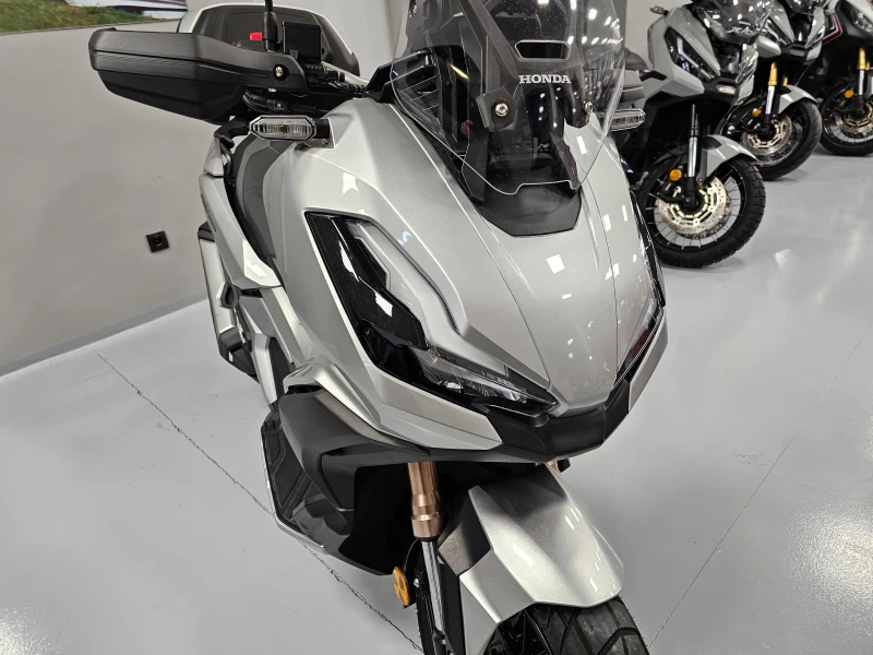 Honda X-ADV 350ie, ABS-TCS, 11.2022г., снимка 10 - Мотоциклети и мототехника - 49205018