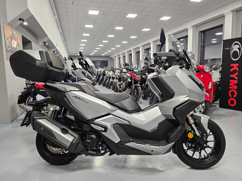 Honda X-ADV 350ie, ABS-TCS, 11.2022г., снимка 2 - Мотоциклети и мототехника - 49205018