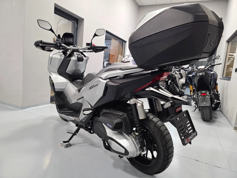 Honda X-ADV 350ie, ABS-TCS, 11.2022г., снимка 4 - Мотоциклети и мототехника - 49205018