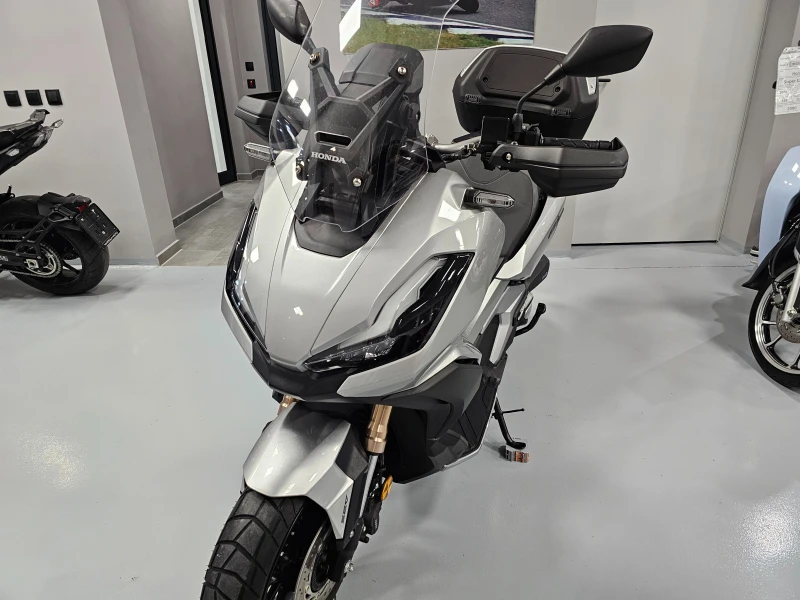 Honda X-ADV 350ie, ABS-TCS, 11.2022г., снимка 9 - Мотоциклети и мототехника - 49205018