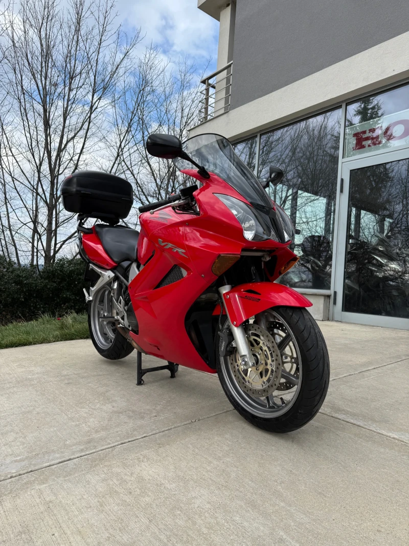 Honda Vfr 2004 800i, снимка 2 - Мотоциклети и мототехника - 52662769