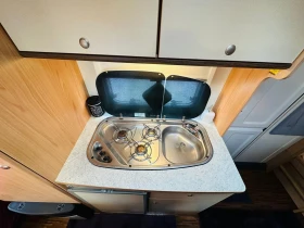 Каравана Burstner Premio 480 TK , снимка 12