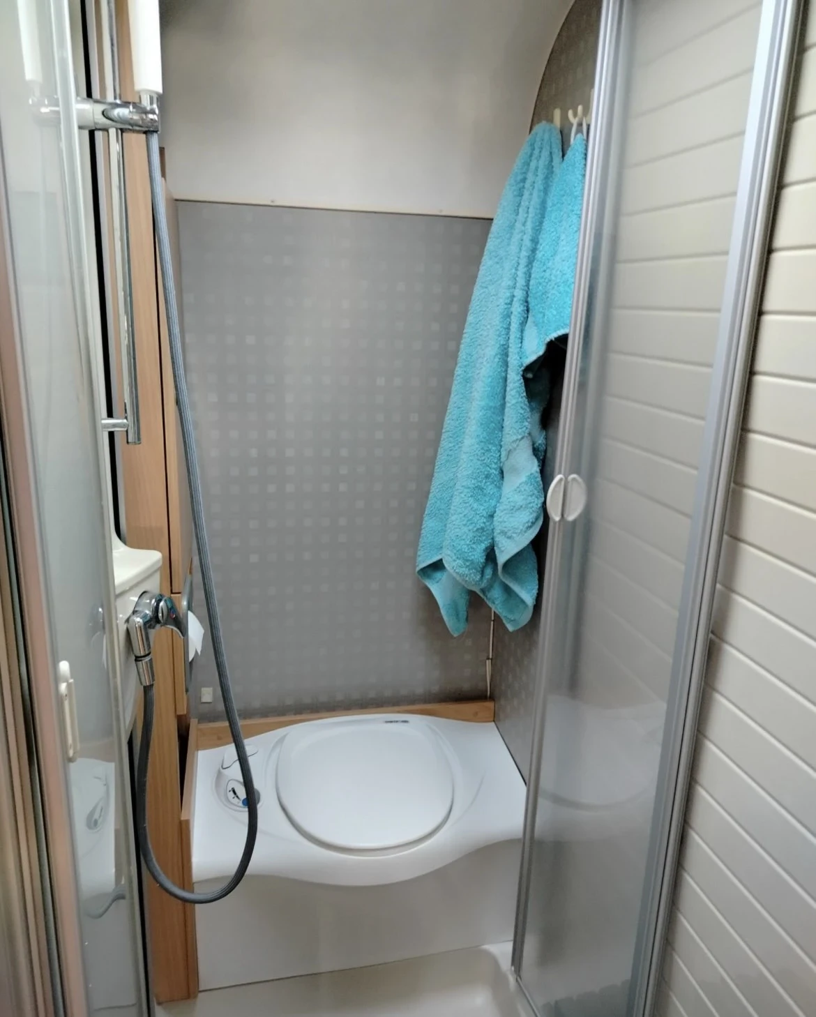 Кемпер Fiat Ducato Burstner - изображение 9