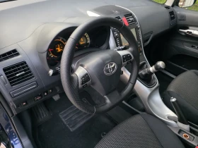 Toyota Auris, снимка 10