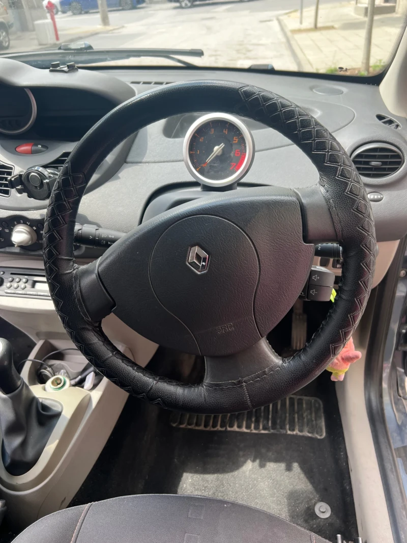 Renault Twingo, снимка 8 - Автомобили и джипове - 47075563