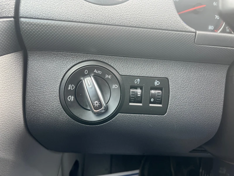 VW Caddy 1.6 БЕНЗИН 7 МЕСТА, снимка 16 - Автомобили и джипове - 49573749