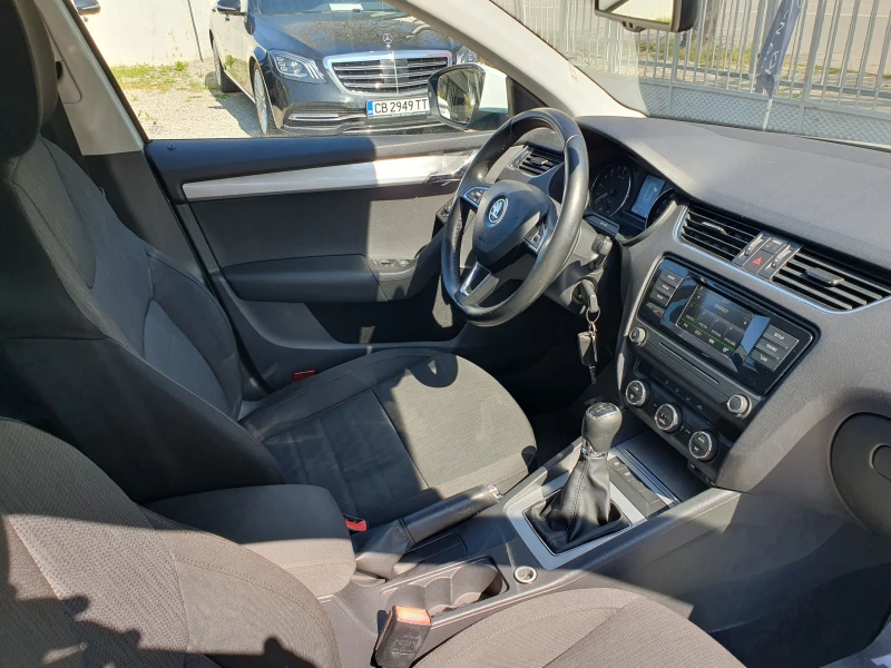 Skoda Octavia 1.6/110KS, снимка 15 - Автомобили и джипове - 49810152