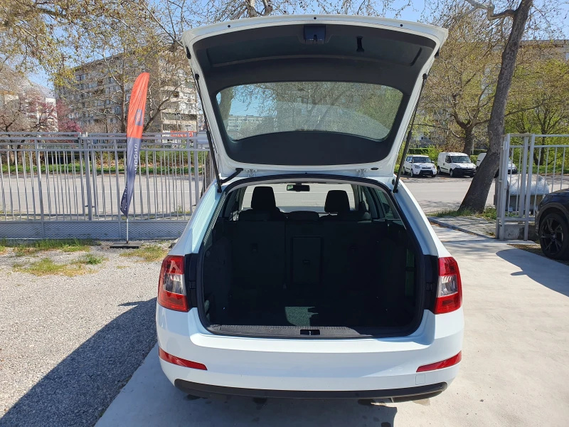 Skoda Octavia 1.6/110KS, снимка 16 - Автомобили и джипове - 49810152