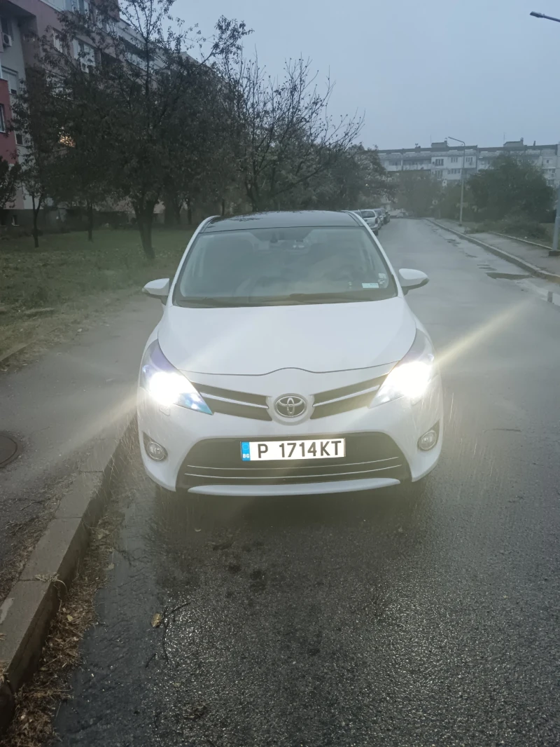 Toyota Verso 2000 D4D 126k.c 6+ 1, снимка 10 - Автомобили и джипове - 50393663