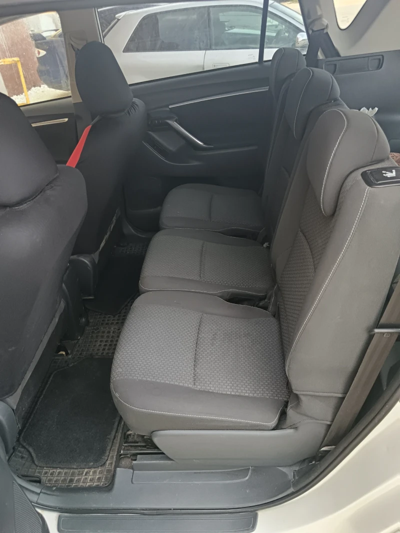 Toyota Verso 2000 D4D 126k.c 6+ 1, снимка 12 - Автомобили и джипове - 50393663