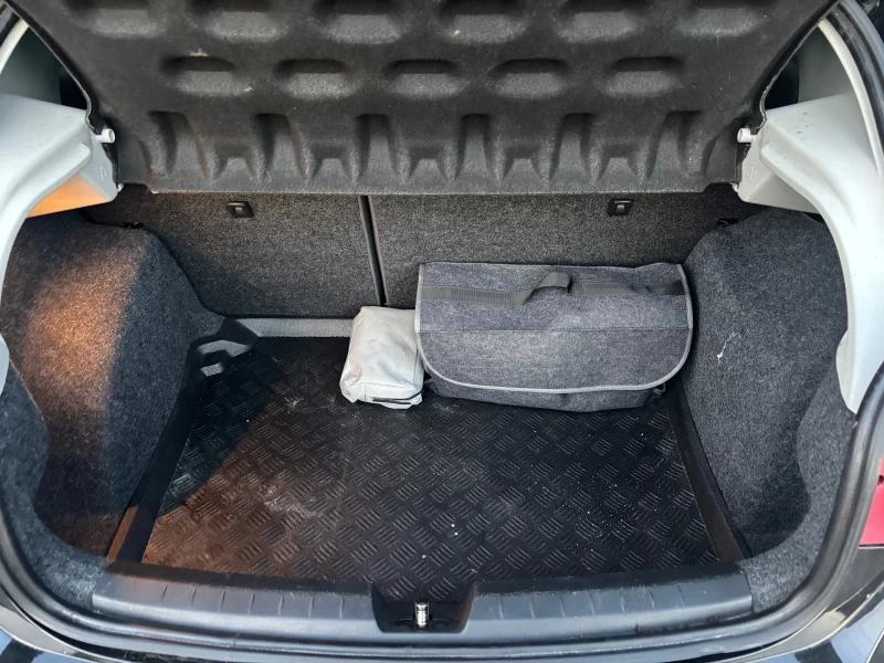 Seat Ibiza, снимка 9 - Автомобили и джипове - 52829812