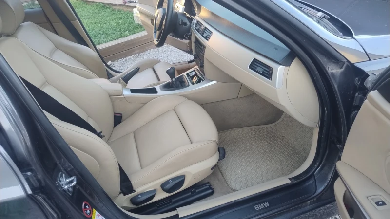 BMW 320, снимка 12 - Автомобили и джипове - 51781367