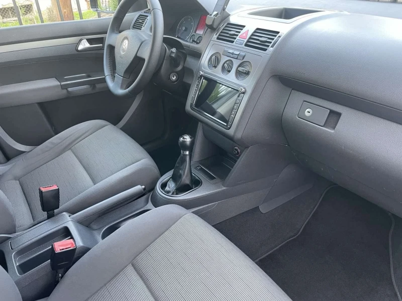 VW Touran Ван, снимка 5 - Автомобили и джипове - 52654491