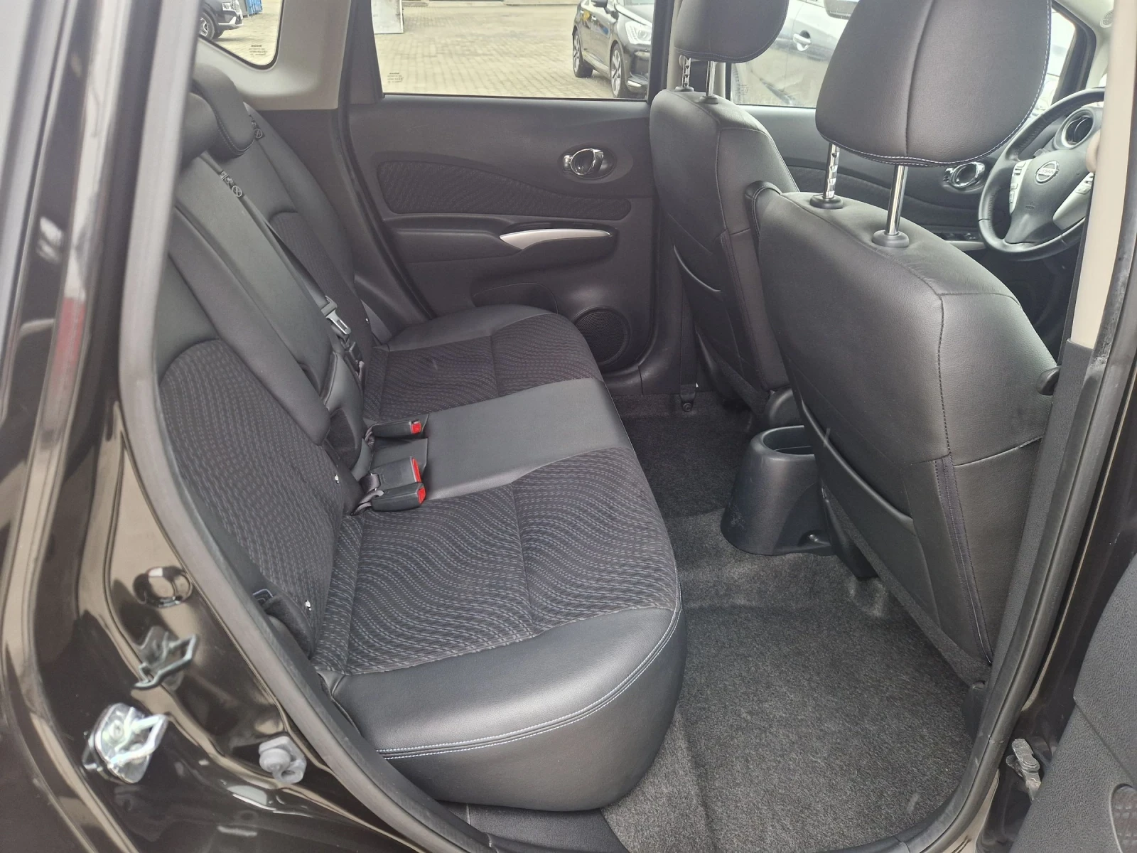 Nissan Note 1.2i avtomatik  - изображение 9