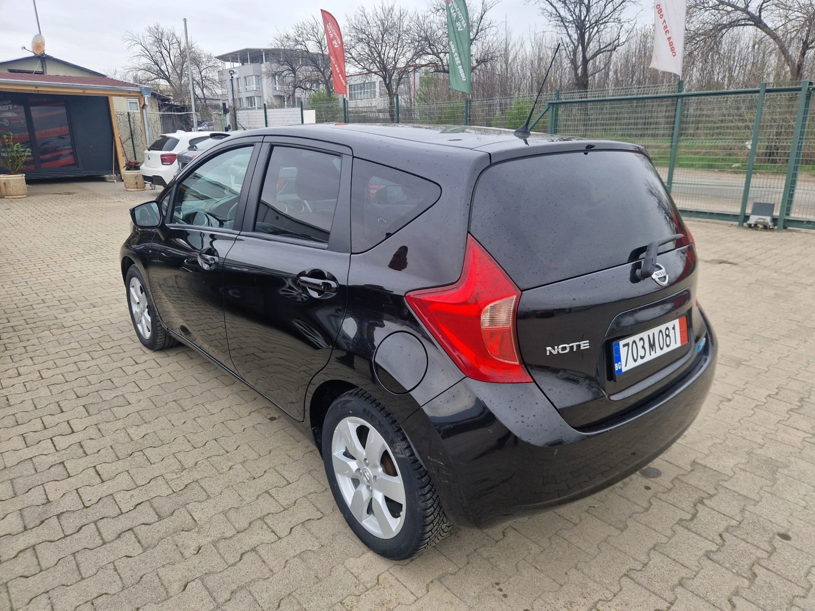 Nissan Note 1.2i avtomatik  - изображение 5