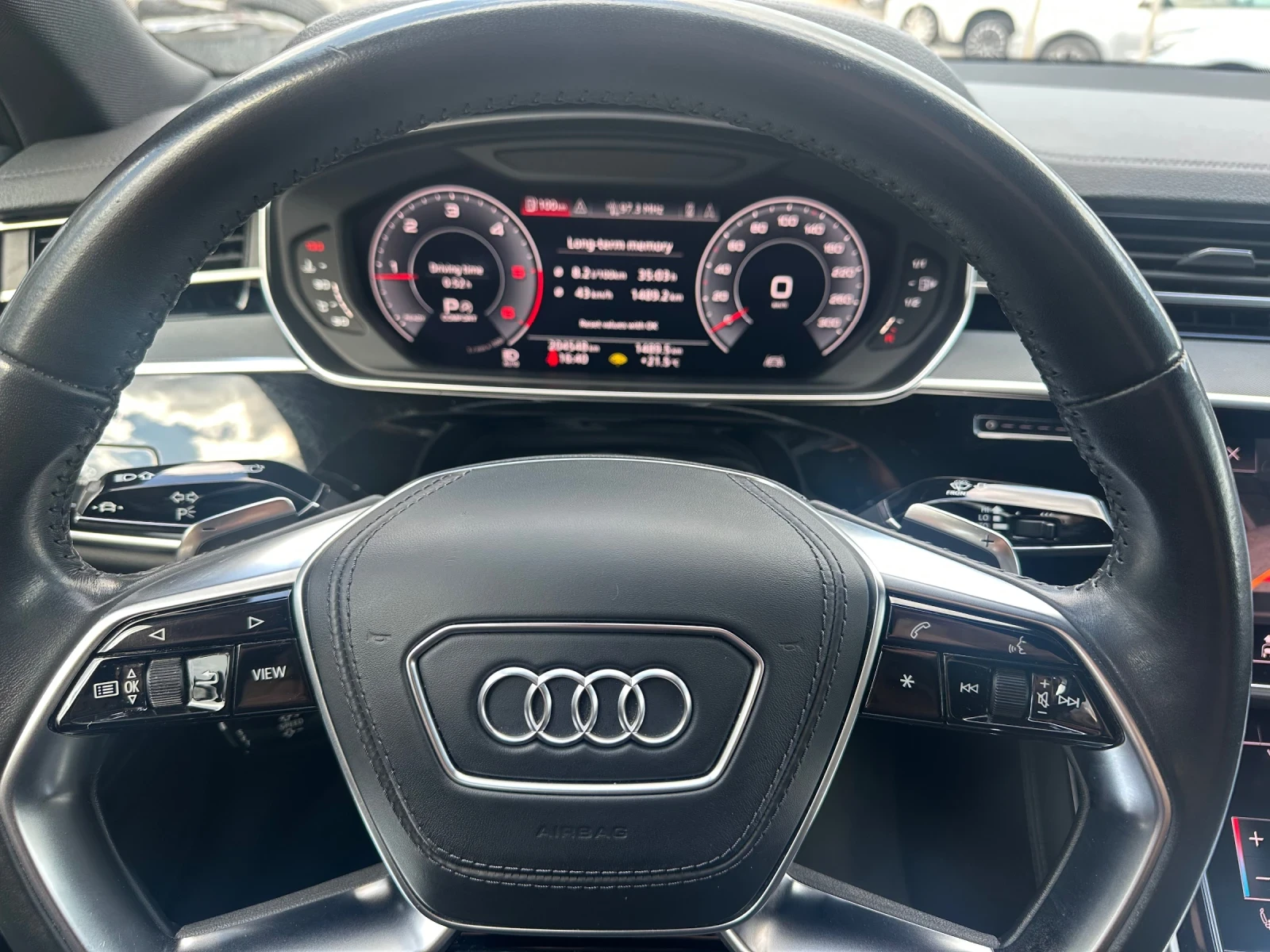 Audi A8 5.0-286 к.с.S-Line MATRIX - изображение 9