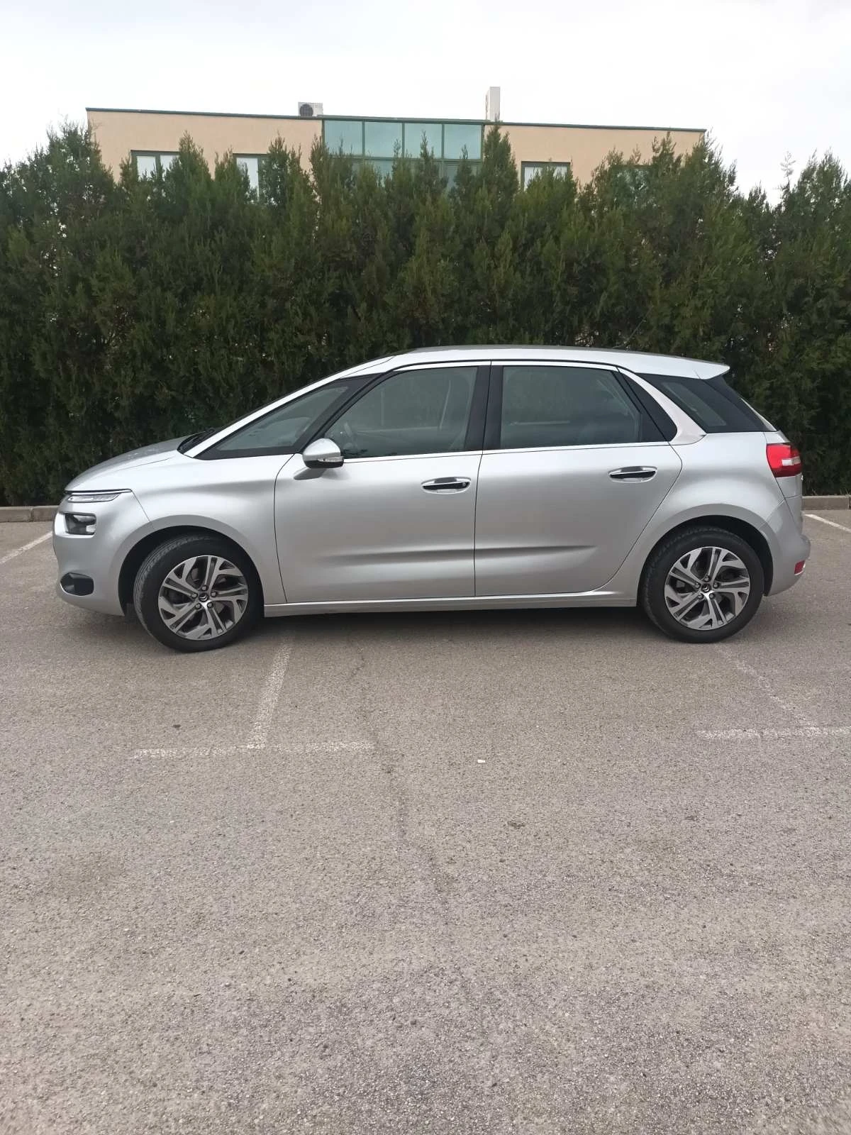 Citroen C4 Picasso 2000куб 150к.с 6ск - изображение 3