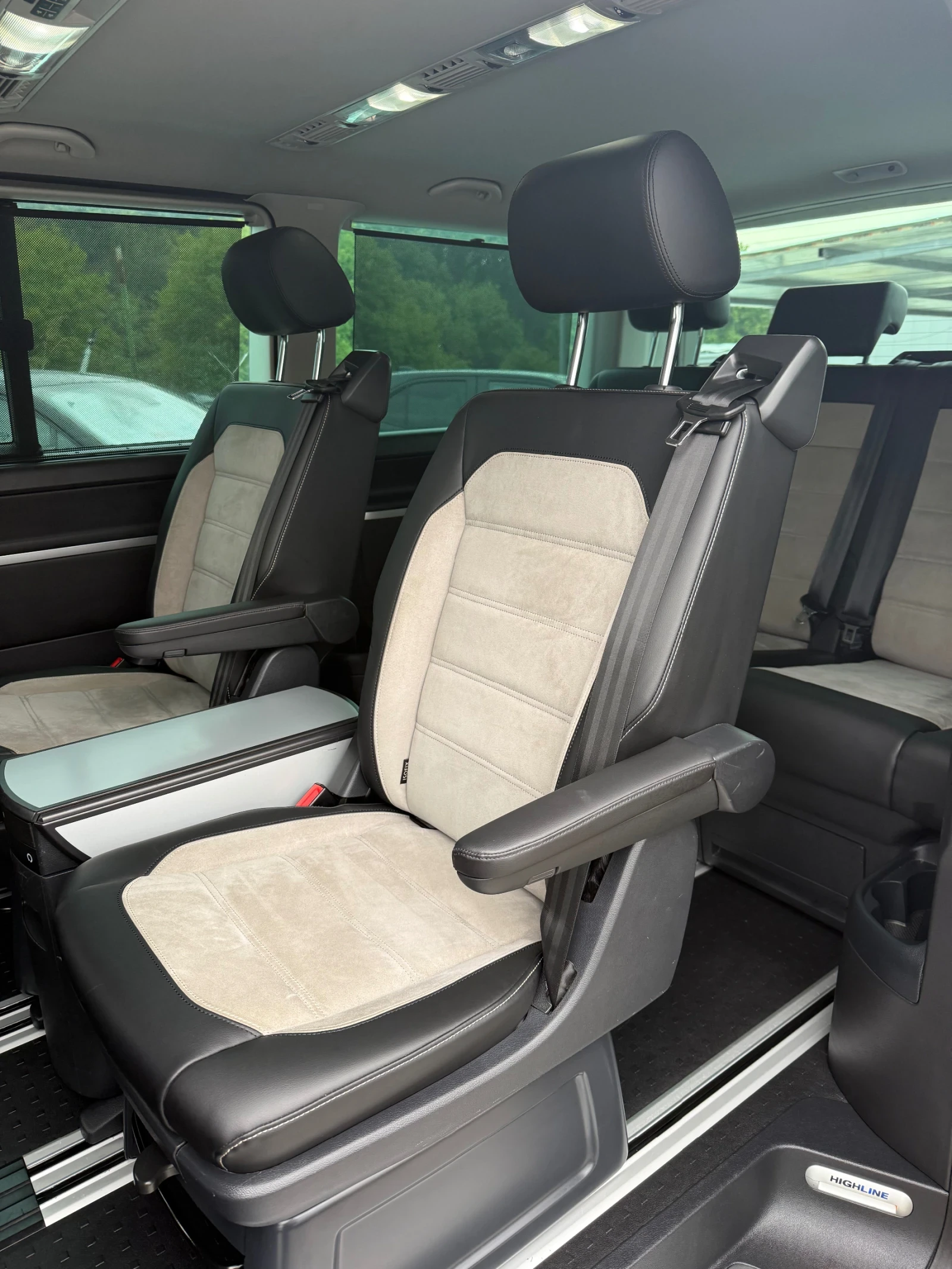 VW Multivan 2.0TDI Highline 6+ 1 Швейцария Автоматик - изображение 9