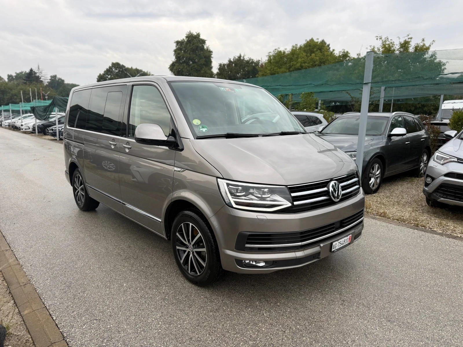 VW Multivan 2.0TDI Highline 6+ 1 Швейцария Автоматик - изображение 2