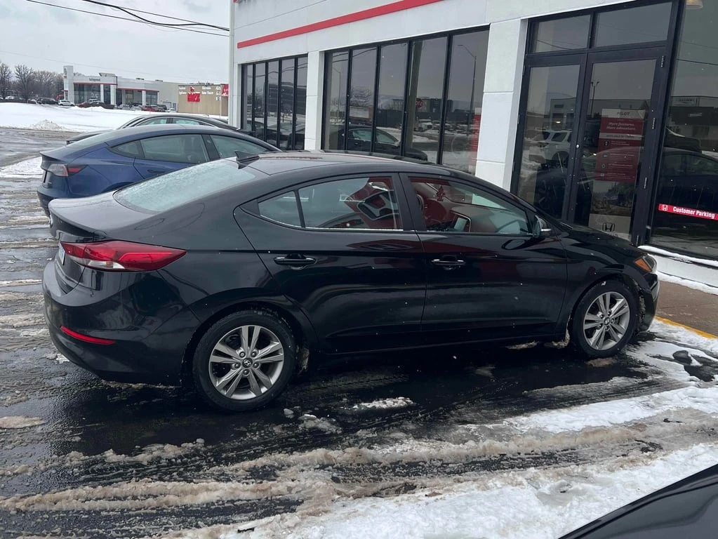 Hyundai Elantra 2018 GL * CARFAX * БЕЗ ПЪРВОНАЧАЛНА ВНОСКА - изображение 4