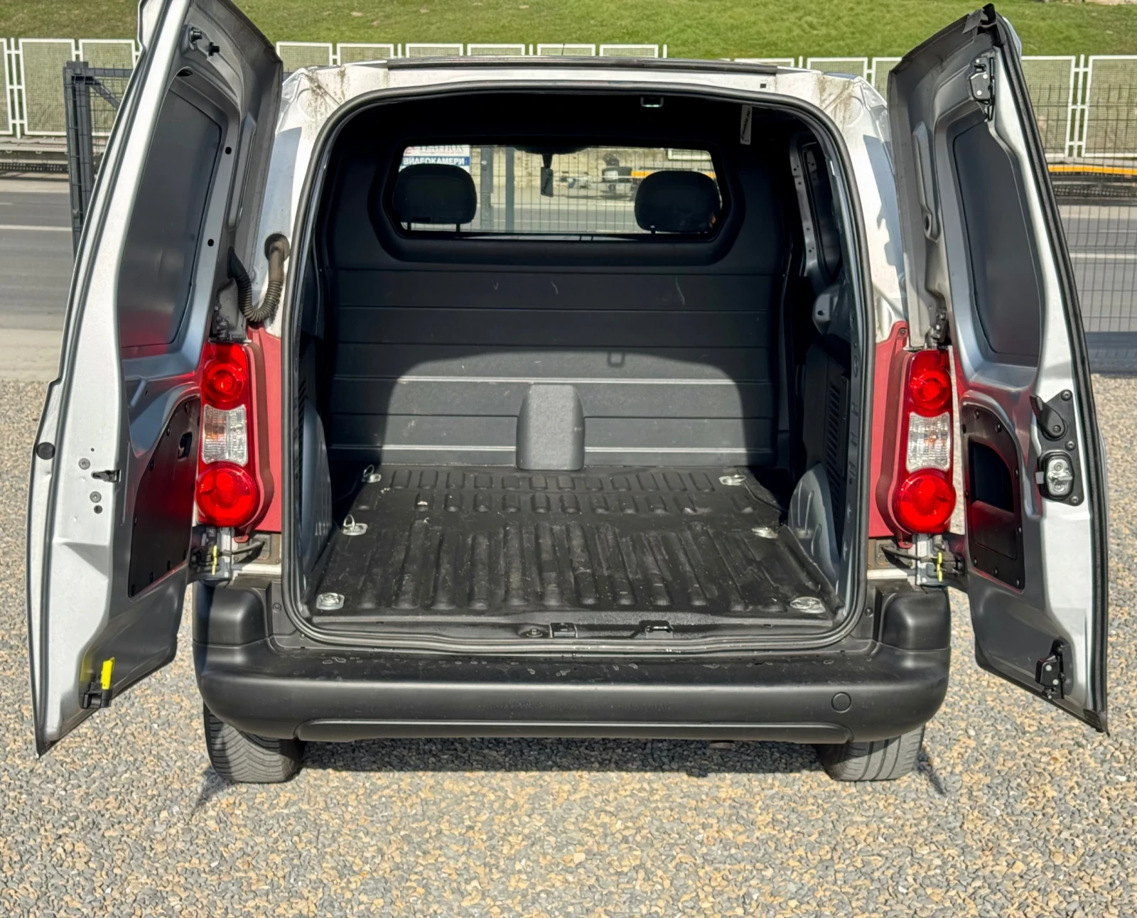 Peugeot Partner 1.6HDI 90hp - изображение 10