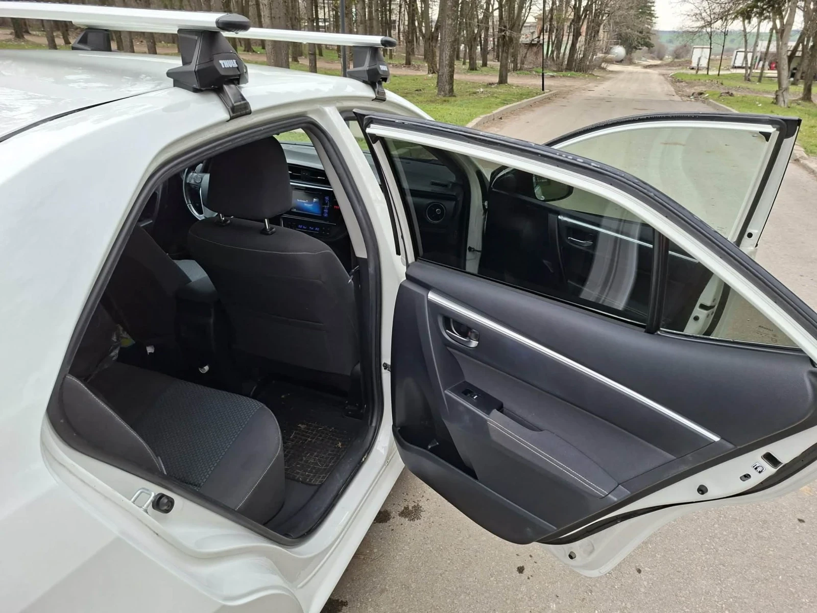 Toyota Corolla 1.4 d4dfacelift, снимка 8 - Автомобили и джипове - 53980452