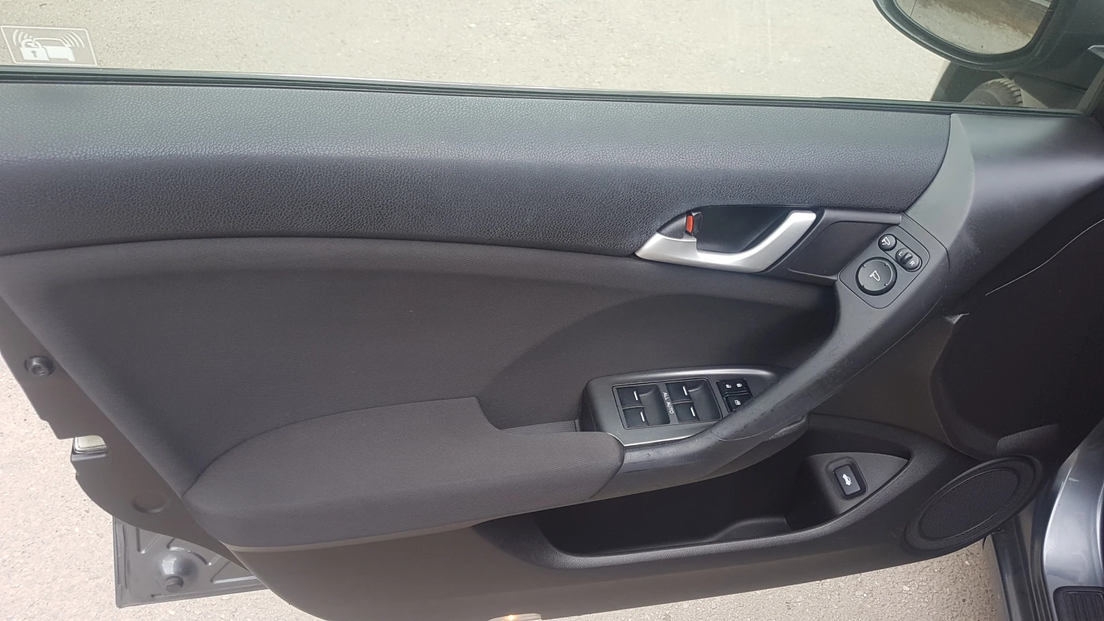 Honda Accord 2.0iAVTOMAT KATO-HOBA, снимка 11 - Автомобили и джипове - 53950725