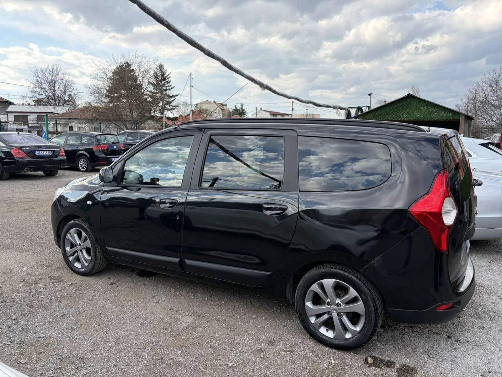 Dacia Lodgy 1.6 газ/бензин, снимка 8 - Автомобили и джипове - 53991543