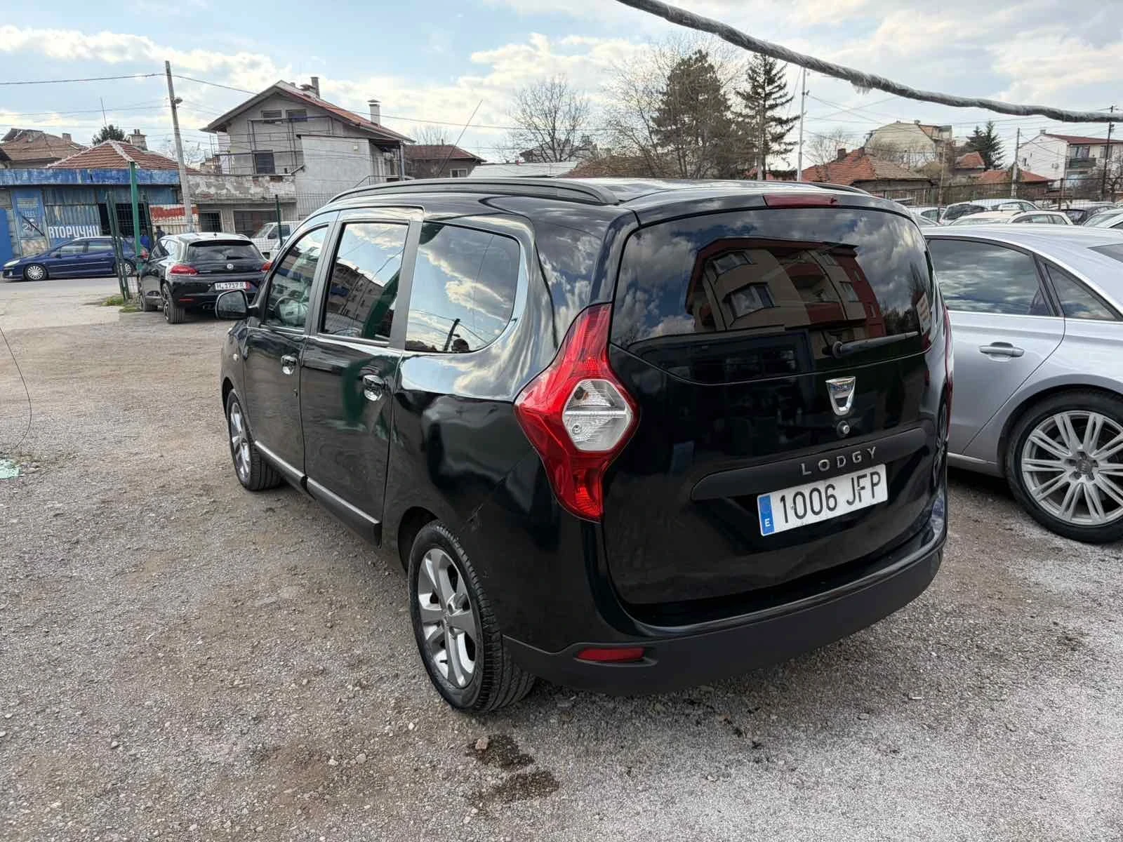 Dacia Lodgy 1.6 газ/бензин, снимка 7 - Автомобили и джипове - 53991543