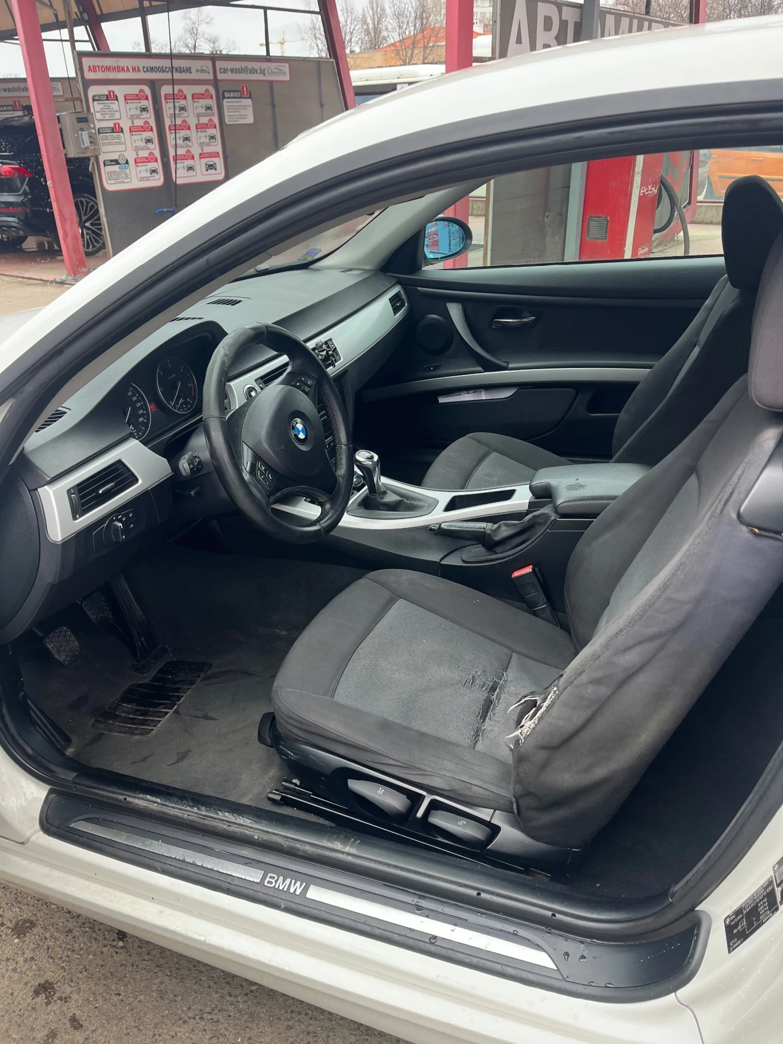 BMW 320, снимка 12 - Автомобили и джипове - 54044861