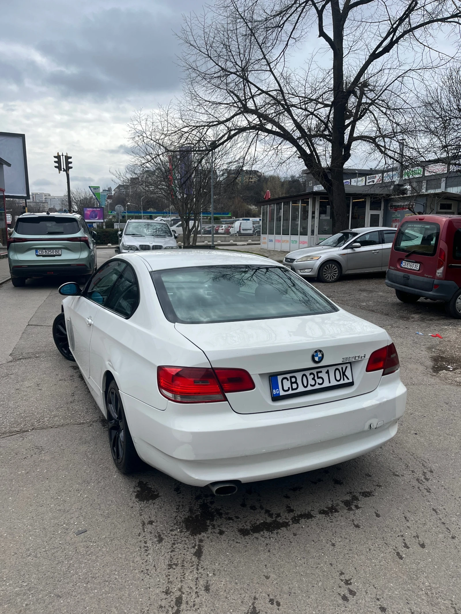 BMW 320, снимка 7 - Автомобили и джипове - 54044861