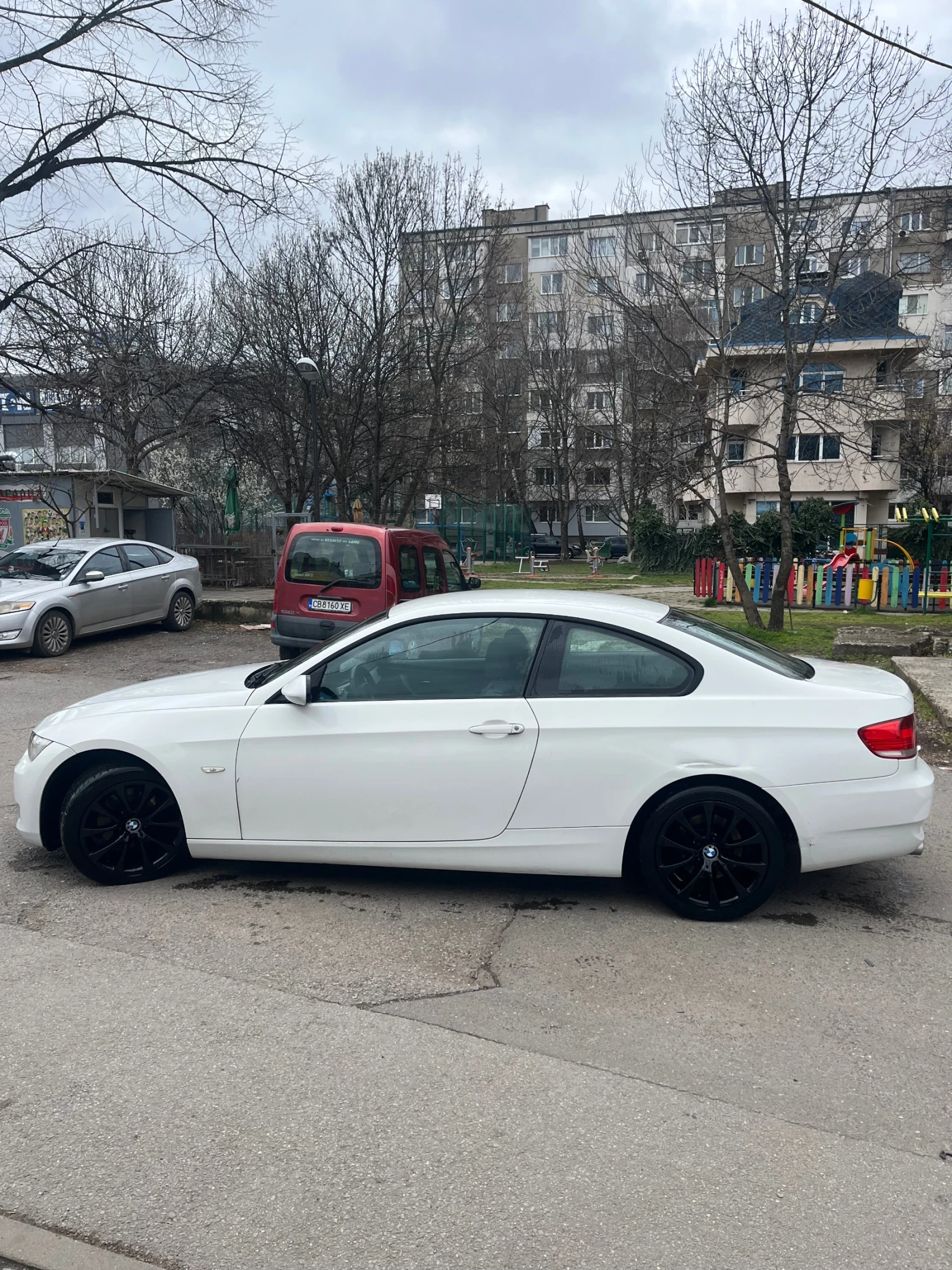 BMW 320, снимка 8 - Автомобили и джипове - 54044861
