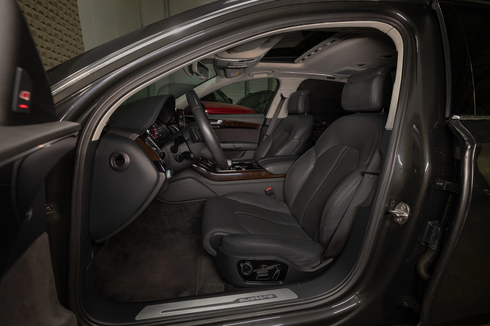 Audi A8 L BOSE* 360 * 4-ЗОНОВ КЛИМАТРОНИК* DISTRONIC, снимка 8 - Автомобили и джипове - 54066971