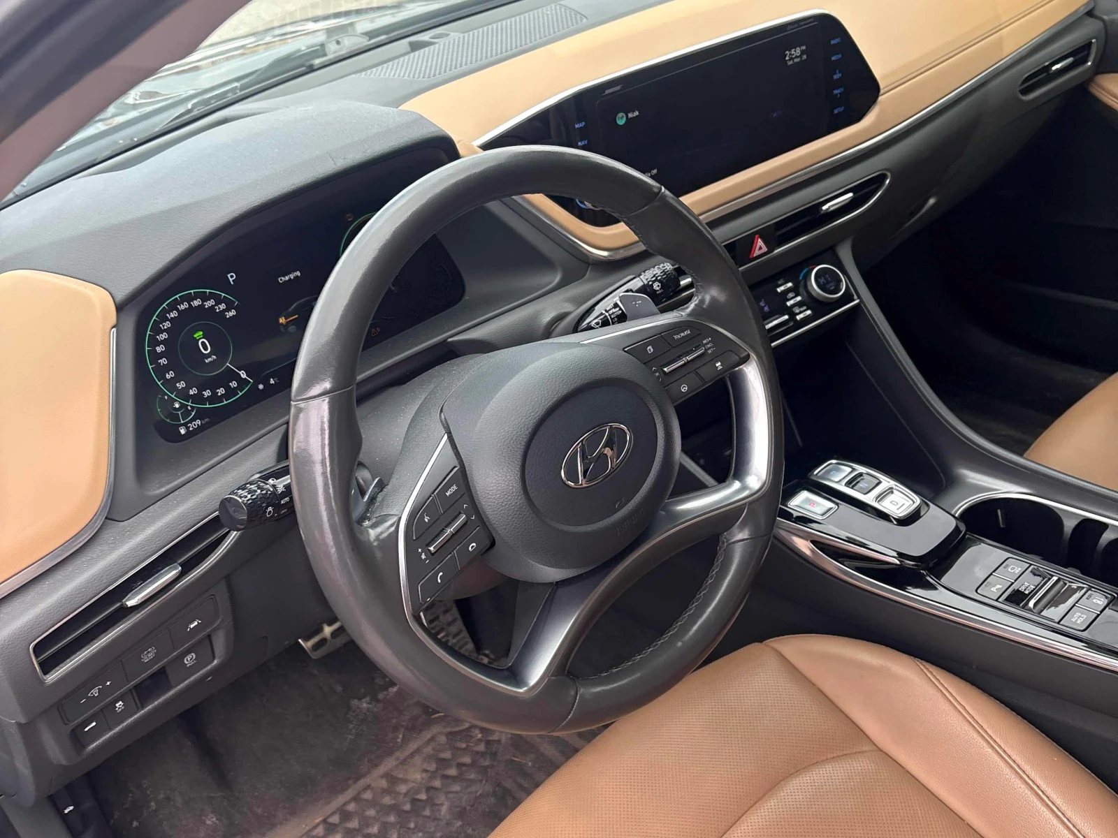 Hyundai Sonata Hybrid Ultimate* 360View* Pano* Bose* Обдухване* , снимка 7 - Автомобили и джипове - 54080038