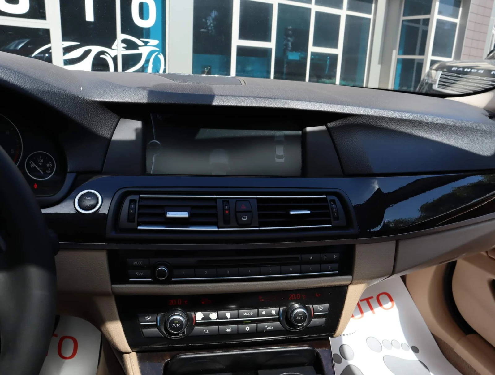 BMW 530 D/Sport/PDC/Xenon/Leader, снимка 9 - Автомобили и джипове - 54760253