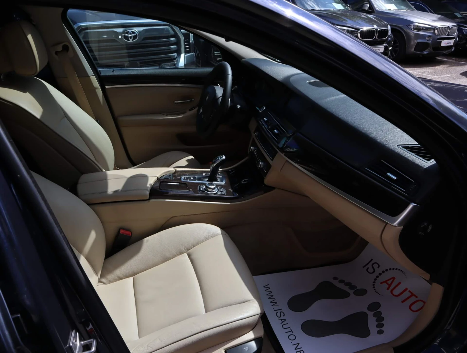 BMW 530 D/Sport/PDC/Xenon/Leader, снимка 11 - Автомобили и джипове - 54760253