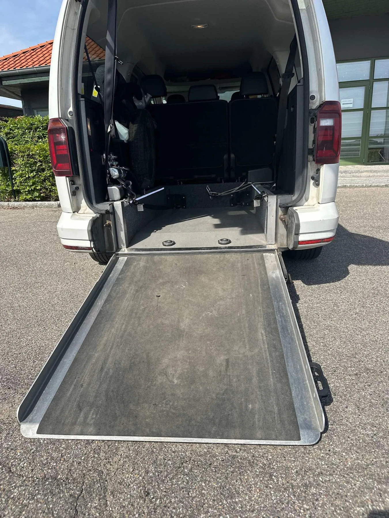 VW Caddy Maxi, снимка 3 - Автомобили и джипове - 54923373