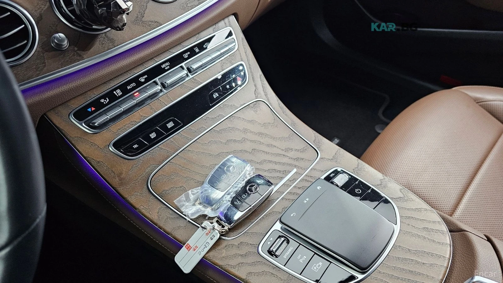 Mercedes-Benz E 300 4MATIC EXCLUSIVE* КОЖА* ПАНО* ОБДУХВ* 360, снимка 17 - Автомобили и джипове - 55119594