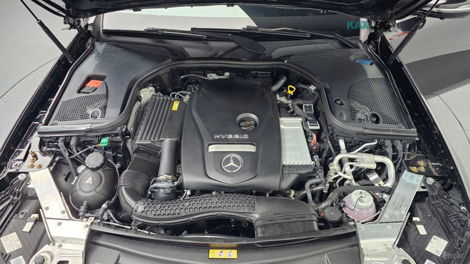 Mercedes-Benz E 300 4MATIC EXCLUSIVE* КОЖА* ПАНО* ОБДУХВ* 360, снимка 5 - Автомобили и джипове - 55119594