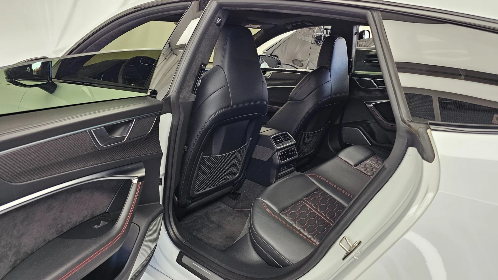 Audi Rs7 4.0 TFSI quattro, снимка 10 - Автомобили и джипове - 55460622