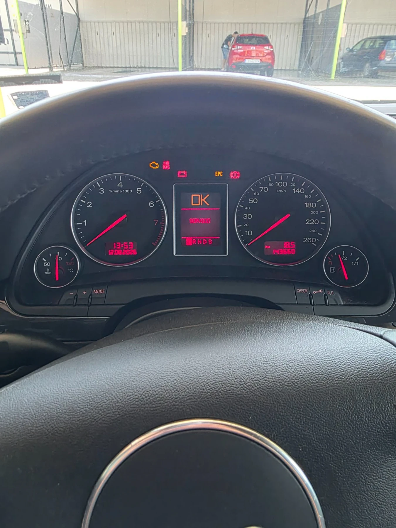 Audi A4 2.0 газ автоматик Реални километри, снимка 7 - Автомобили и джипове - 55642547