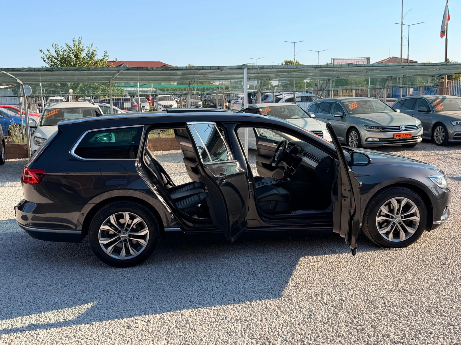 VW Passat 2.0TDI* 100%KM* PANORAMA* NAVI* KAMERA* PARKASISTA, снимка 7 - Автомобили и джипове - 55738282