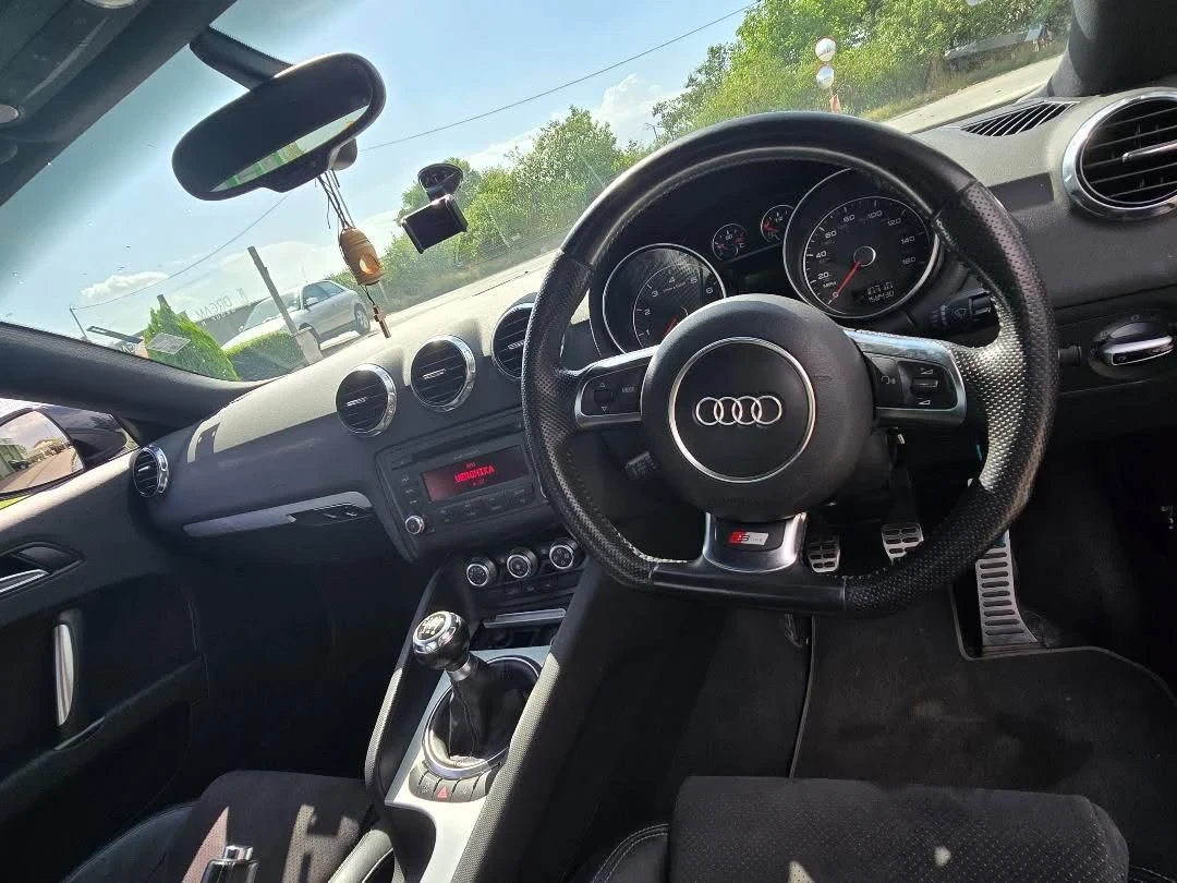 Audi Tt 1.8 tfsi, снимка 5 - Автомобили и джипове - 55878965