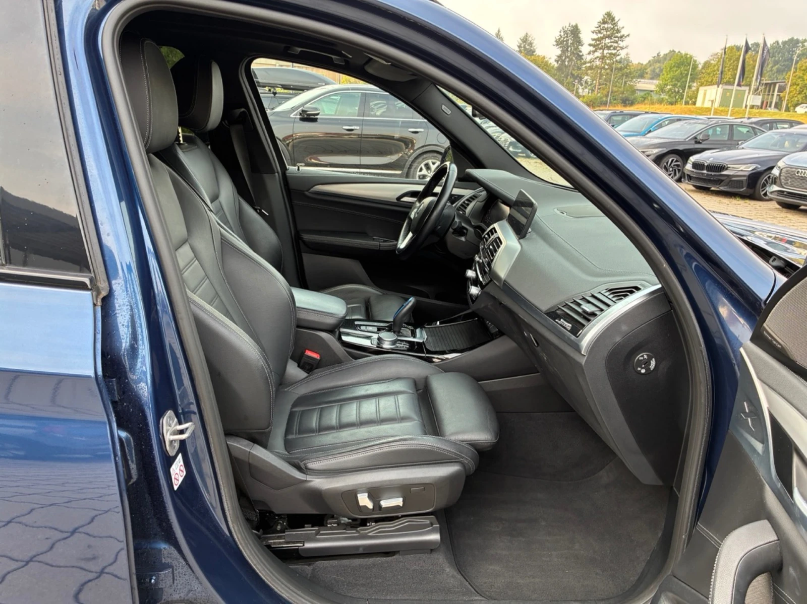 BMW iX3 Impressive 286 к.с Кожа / Подгрев / Панорама, снимка 9 - Автомобили и джипове - 55938281