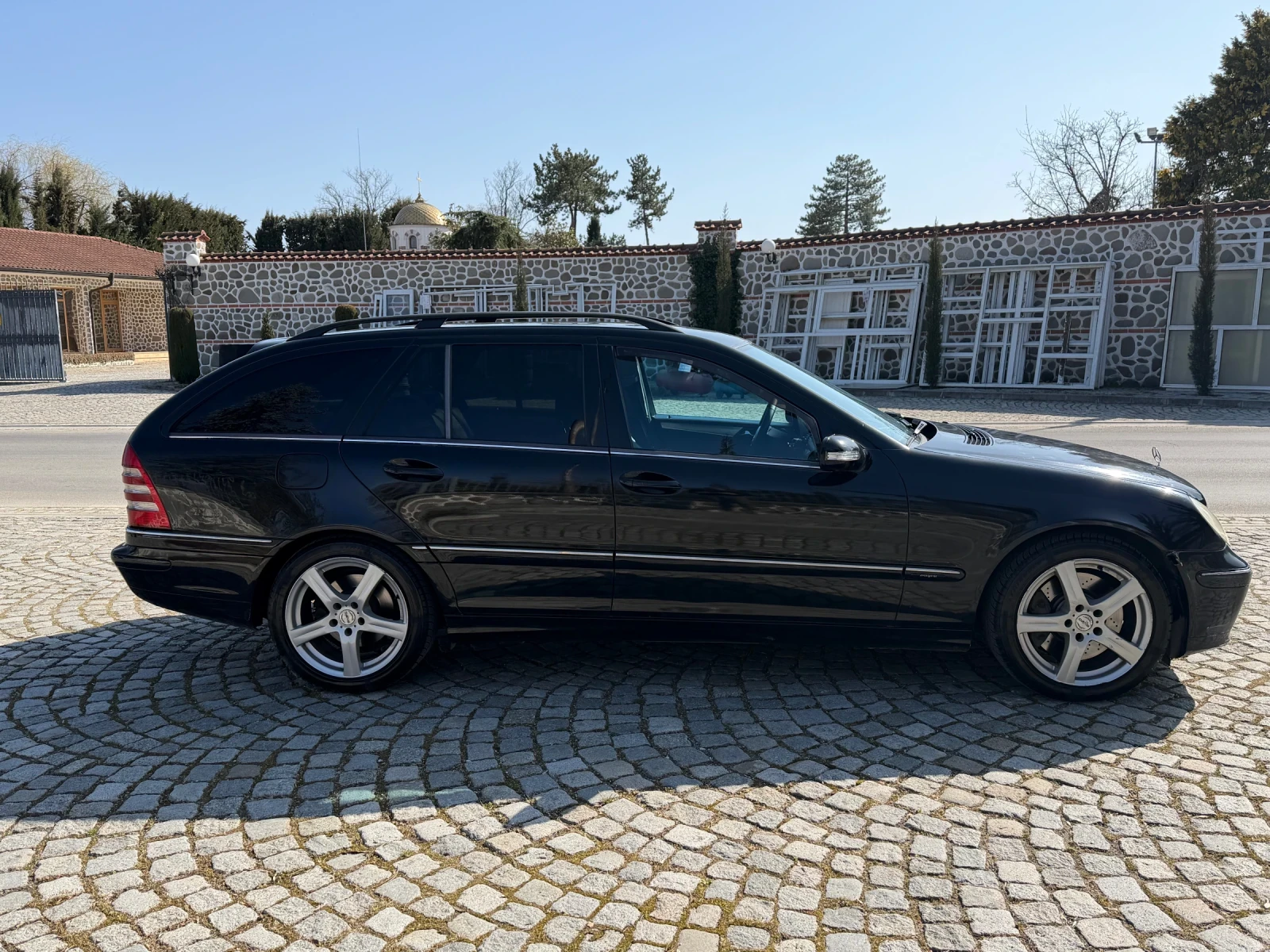 Mercedes-Benz C 200, снимка 4 - Автомобили и джипове - 56325195