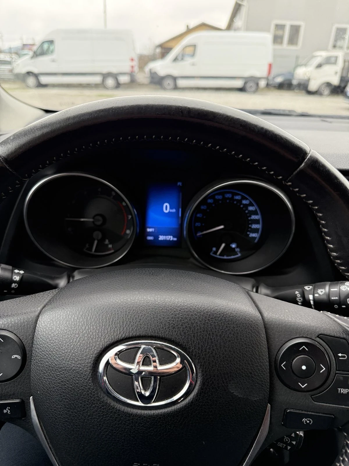 Toyota Auris 1.2 ������ ��� ��������� | Mobile.bg � ����������� 10