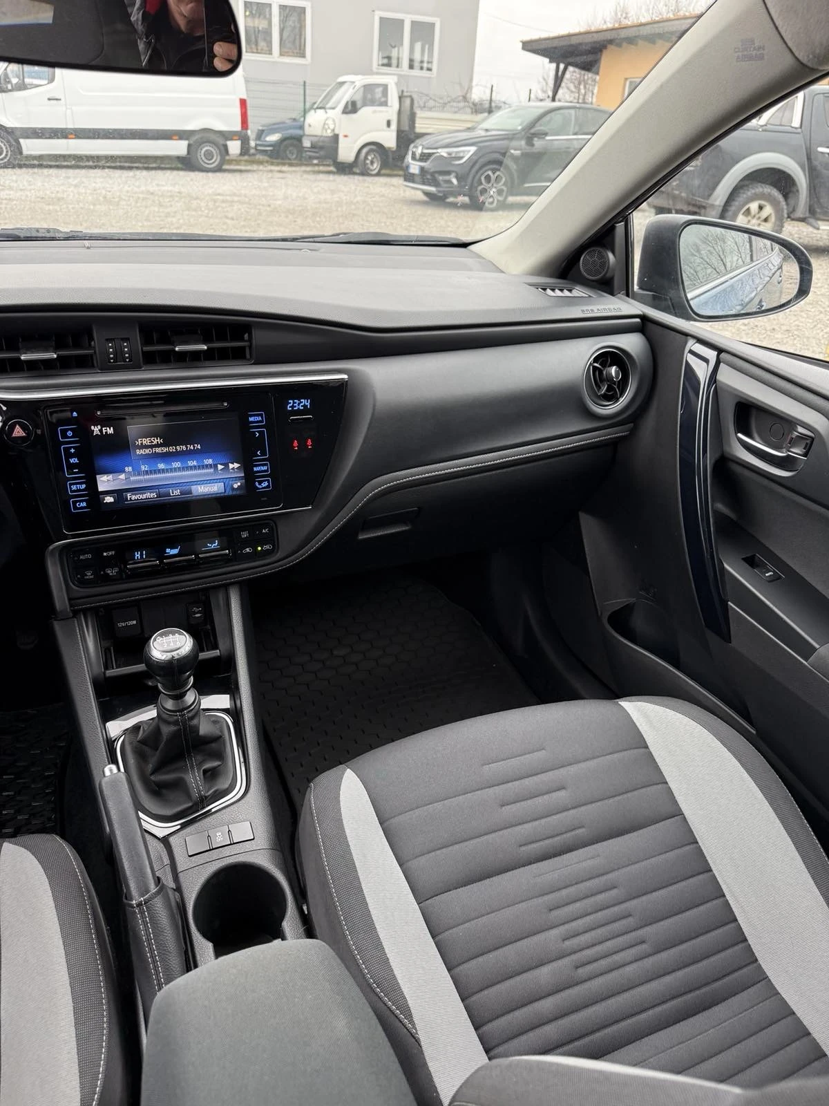 Toyota Auris 1.2 ������ ��� ��������� | Mobile.bg � ����������� 7